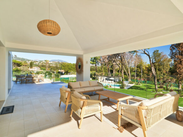 Reserved – Central Villa 🏡 for Sale in San Pedro on 6000m2 Plot – Tennis court