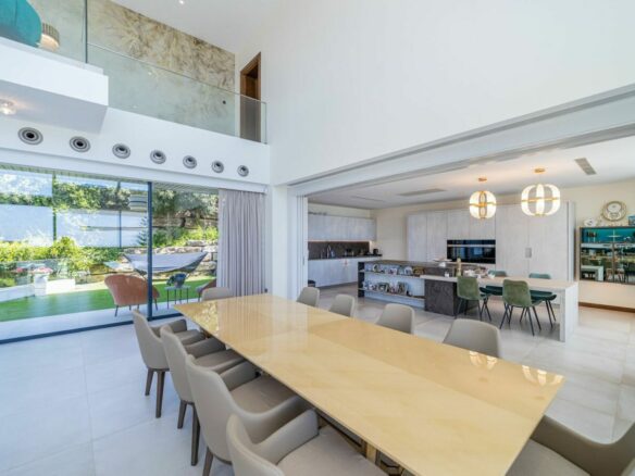 🔥 For Sale 🏡 | Exquisite 6-Bedroom Villa – Frontline ⛳ Golf & 🌊 Sea Views – Los Arqueros, Benahavís