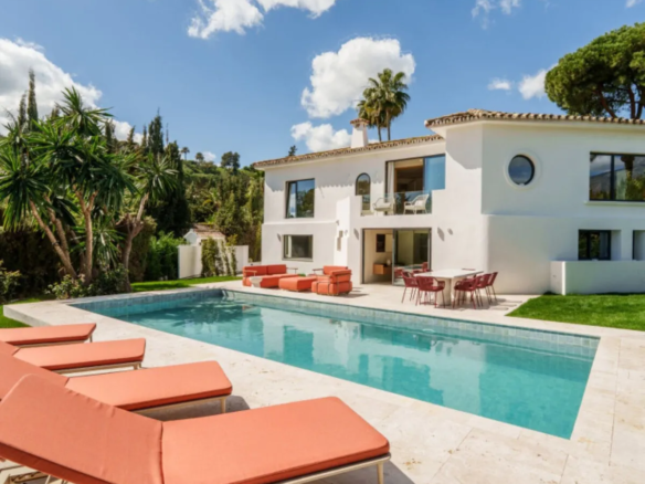 For sale  – Nueva Andalucia – South facing  – 4 bed villa 🏡