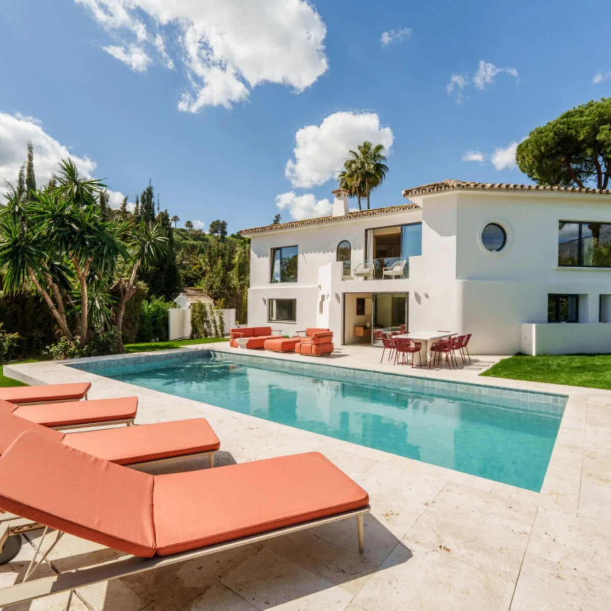 For sale  – Nueva Andalucia – South facing  – 4 bed villa 🏡