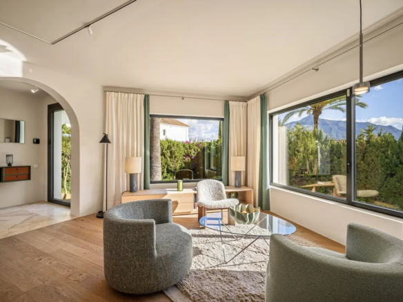 For sale  – Nueva Andalucia – South facing  – 4 bed villa 🏡