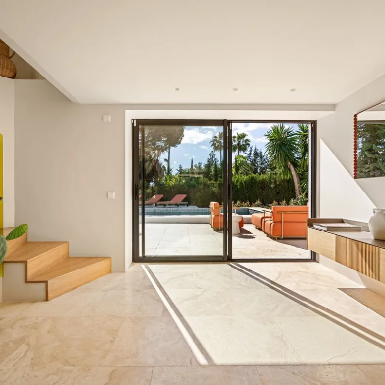 For sale  – Nueva Andalucia – South facing  – 4 bed villa 🏡