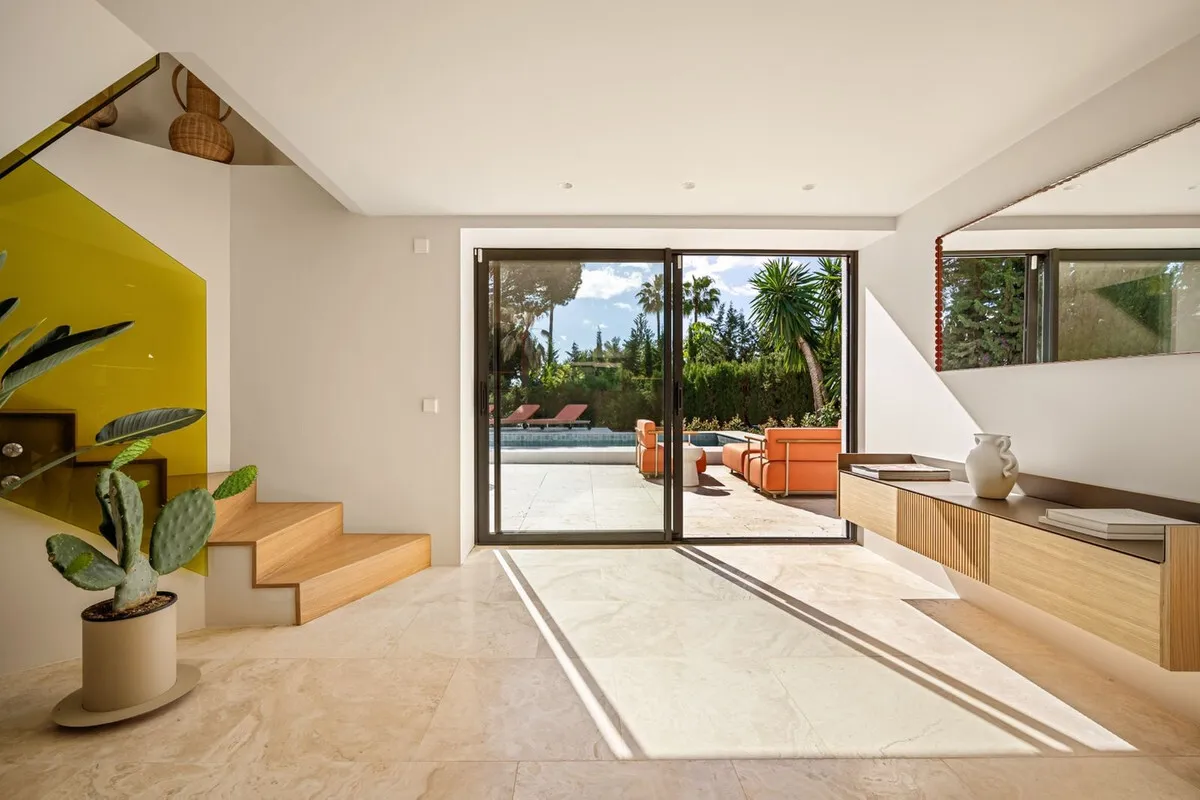 For sale  – Nueva Andalucia – South facing  – 4 bed villa 🏡
