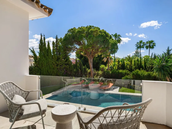 For sale  – Nueva Andalucia – South facing  – 4 bed villa 🏡