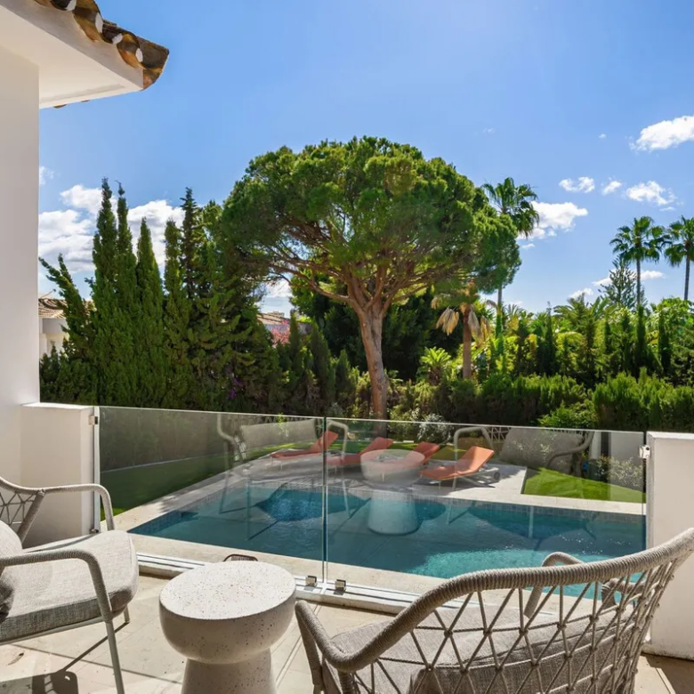 For sale  – Nueva Andalucia – South facing  – 4 bed villa 🏡