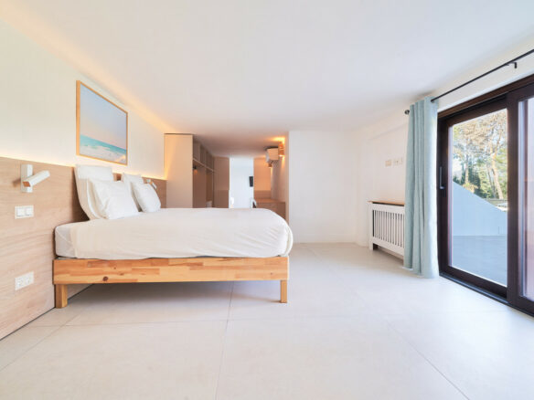 Reserved – Central Villa 🏡 for Sale in San Pedro on 6000m2 Plot – Tennis court