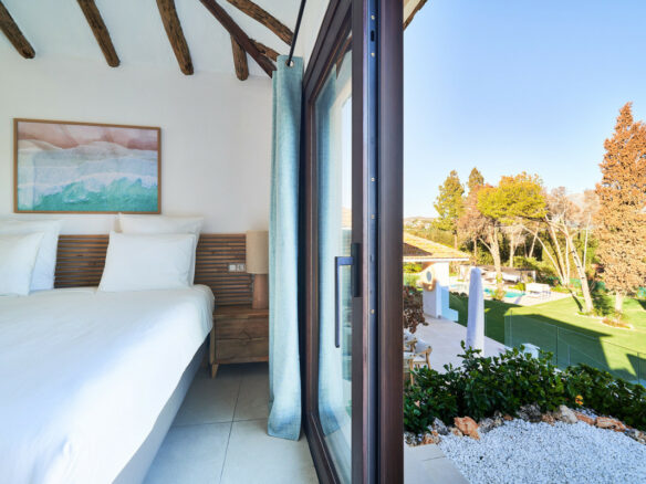 Reserved – Central Villa 🏡 for Sale in San Pedro on 6000m2 Plot – Tennis court