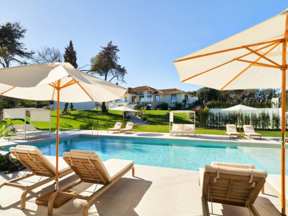 Reserved – Central Villa 🏡 for Sale in San Pedro on 6000m2 Plot – Tennis court