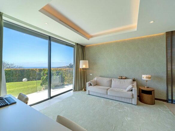 🔥 For Sale 🏡 | Exquisite 6-Bedroom Villa – Frontline ⛳ Golf & 🌊 Sea Views – Los Arqueros, Benahavís