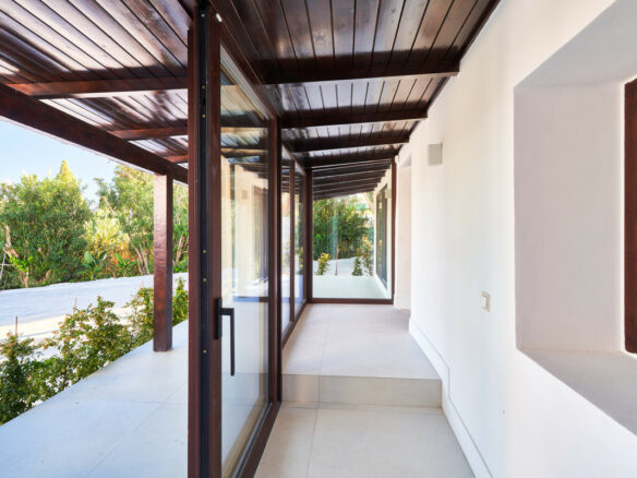 Reserved – Central Villa 🏡 for Sale in San Pedro on 6000m2 Plot – Tennis court