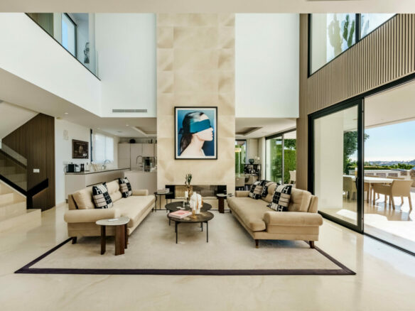 For sale – Modern 7B Villa in Nueva Andalucía, Marbella 🏡🌴 Gated 24H Guard