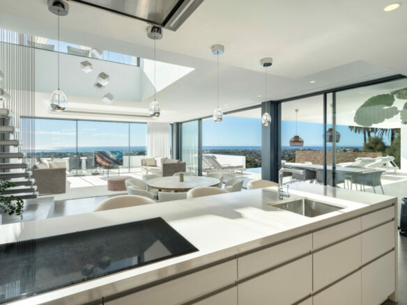 🏡 For Sale: Spectacular Modern Villa in La Quinta, Benahavís 🌅✨ Gated – Sea Views