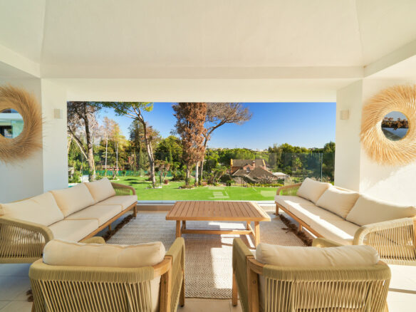 Reserved – Central Villa 🏡 for Sale in San Pedro on 6000m2 Plot – Tennis court