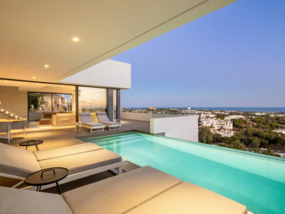 🏡 For Sale: Spectacular Modern Villa in La Quinta, Benahavís 🌅✨ Gated – Sea Views