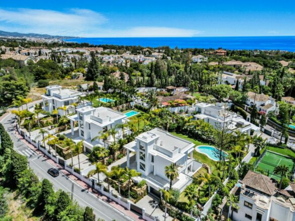 For sale 🏡✨ EXCLUSIVE NEW VILLA near MARBELLA CLUB ✨🏡