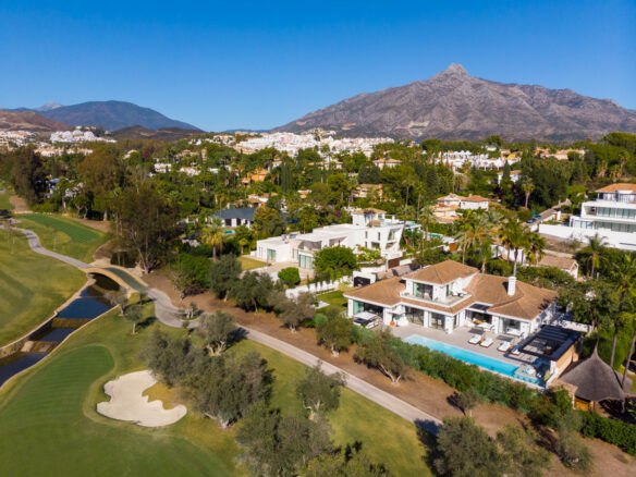 🏡✨ SOLD: Luxury Turnkey Villa in Nueva Andalucía, Marbella ✨🏡