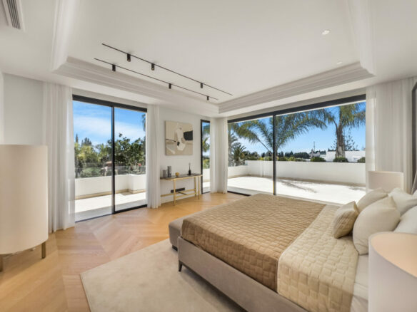 For sale 🏡✨ EXCLUSIVE NEW VILLA near MARBELLA CLUB ✨🏡