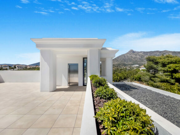 For sale 🏡✨ EXCLUSIVE NEW VILLA near MARBELLA CLUB ✨🏡