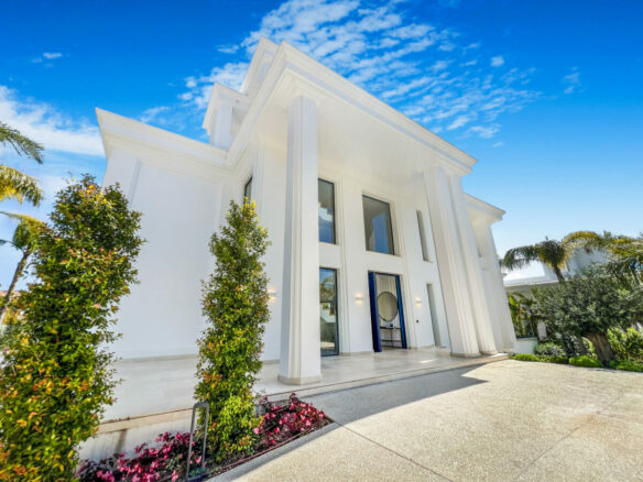 For sale 🏡✨ EXCLUSIVE NEW VILLA near MARBELLA CLUB ✨🏡
