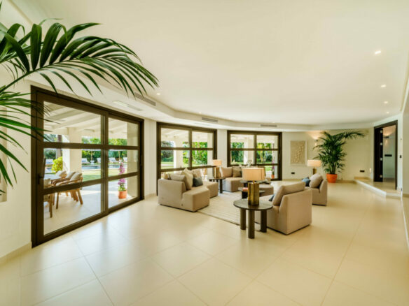For sale 🏡✨ Luxury Turnkey Villa in La Cerquilla, Marbella 🌴💎