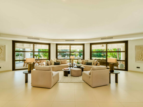 For sale 🏡✨ Luxury Turnkey Villa in La Cerquilla, Marbella 🌴💎