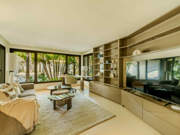 For sale 🏡✨ Luxury Turnkey Villa in La Cerquilla, Marbella 🌴💎