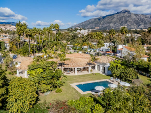 For sale 🏡✨ Luxury Turnkey Villa in La Cerquilla, Marbella 🌴💎