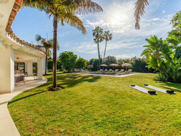 For sale 🏡✨ Luxury Turnkey Villa in La Cerquilla, Marbella 🌴💎