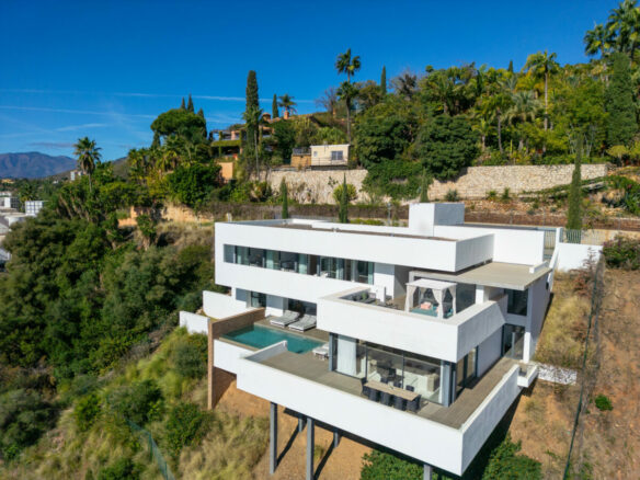 🏡 For Sale: Spectacular Modern Villa in La Quinta, Benahavís 🌅✨ Gated – Sea Views