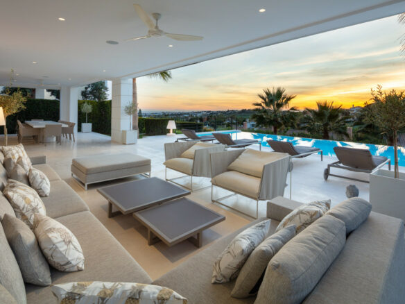 For sale – Modern 7B Villa in Nueva Andalucía, Marbella 🏡🌴 Gated 24H Guard
