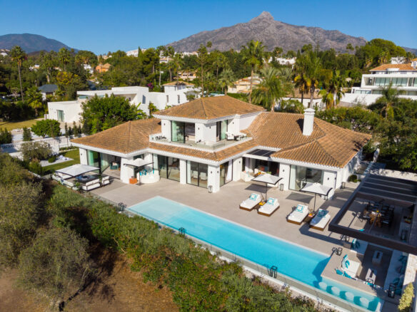 🏡✨ SOLD: Luxury Turnkey Villa in Nueva Andalucía, Marbella ✨🏡