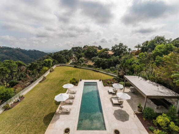 For sale 💰 Modern Villa  with Panoramic Views in La Zagaleta, Benahavis 🌟