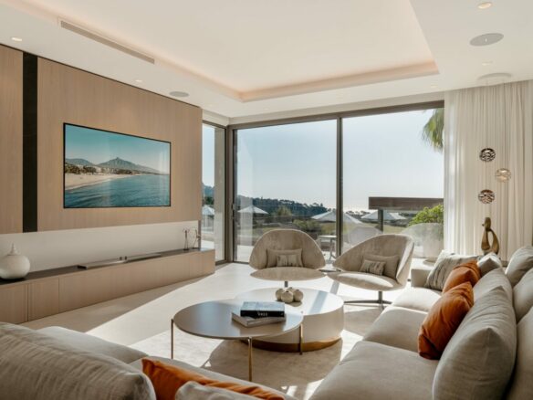 For sale 💰 Modern Villa  with Panoramic Views in La Zagaleta, Benahavis 🌟