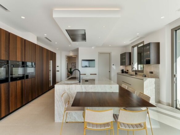 For sale 💰 Modern Villa  with Panoramic Views in La Zagaleta, Benahavis 🌟