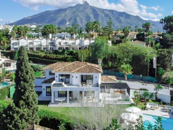 For sale 🏡 Turnkey Villa DESIGNED FOR FAMILY LIVING 👨‍👩‍👧‍👦 NUEVA ANDALUCÍA, MARBELLA