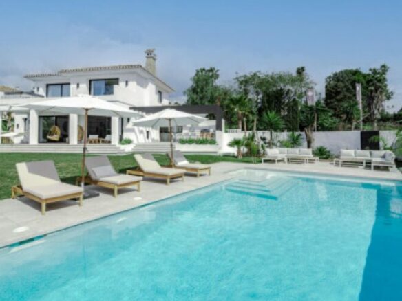 For sale 🏡 Turnkey Villa DESIGNED FOR FAMILY LIVING 👨‍👩‍👧‍👦 NUEVA ANDALUCÍA, MARBELLA