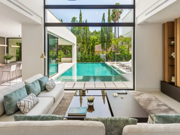 🏡 NUEVA ANDALUCÍA, MARBELLA 🌴☀️  💎 Modern 5B Villa for Sale & Rent 💎