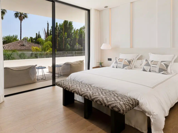 🏡 NUEVA ANDALUCÍA, MARBELLA 🌴☀️  💎 Modern 5B Villa for Sale & Rent 💎