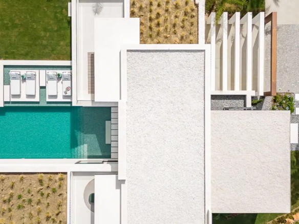 🏡 NUEVA ANDALUCÍA, MARBELLA 🌴☀️  💎 Modern 5B Villa for Sale & Rent 💎
