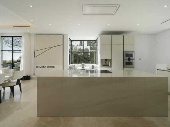 For sale – Modern 6B villa – Sea Views – Gated – Los Flamingos 🌊✨
