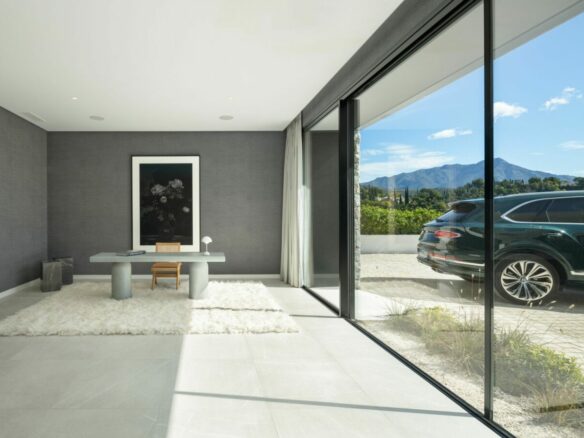 🌟 For Sale – El Madroñal Modern 8B Turnkey Villa 🌟 Sea views – Gated 