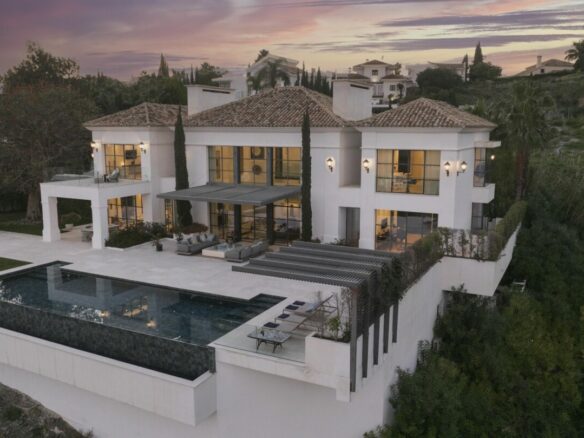 For sale – Modern 6B villa – Sea Views – Gated – Los Flamingos 🌊✨