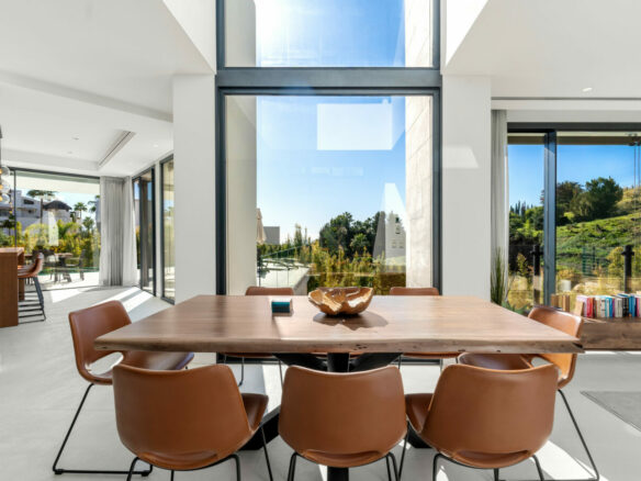 SOLD – Benahavís – Modern 4B Villa 🏔️✨ Gated – Seaviews