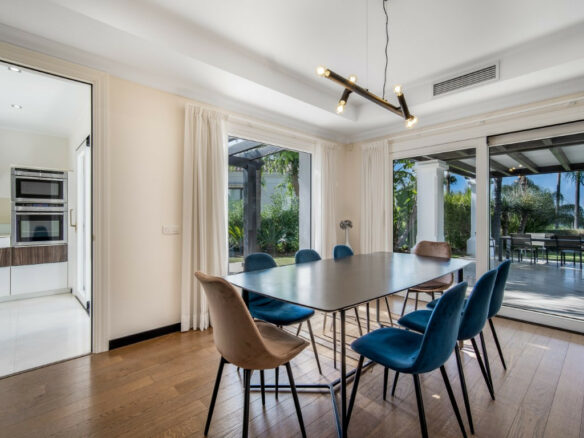For Sale: Modern 6B Villa in gated Community 🏡✨ – Marbella – Golden Mile 
