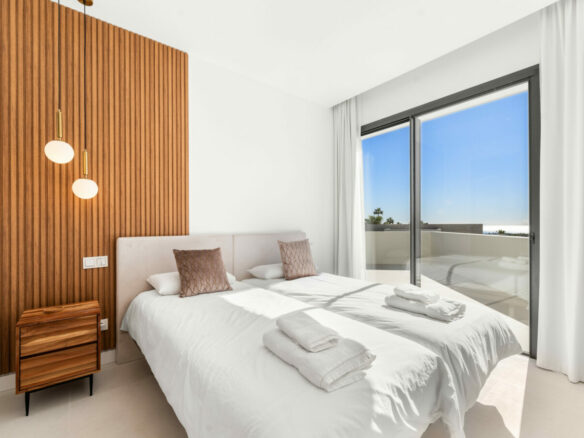 SOLD – Benahavís – Modern 4B Villa 🏔️✨ Gated – Seaviews