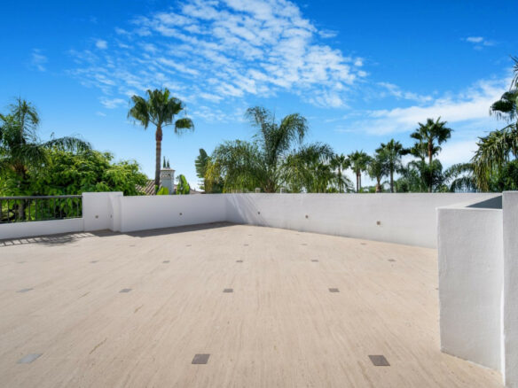 For Sale: Modern 6B Villa in gated Community 🏡✨ – Marbella – Golden Mile 