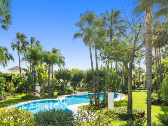 For Sale: Modern 6B Villa in gated Community 🏡✨ – Marbella – Golden Mile 