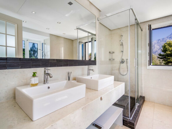 For Sale: Modern 6B Villa in gated Community 🏡✨ – Marbella – Golden Mile 