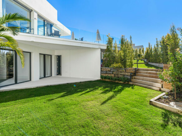 SOLD – Benahavís – Modern 4B Villa 🏔️✨ Gated – Seaviews