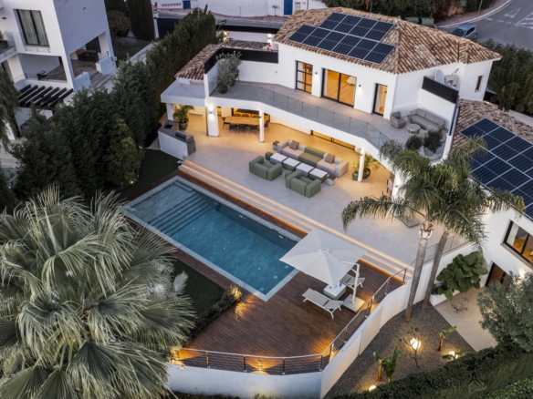 🌴 For Sale | Five Bedroom Villa with Sea Views in Nagüeles 🌊